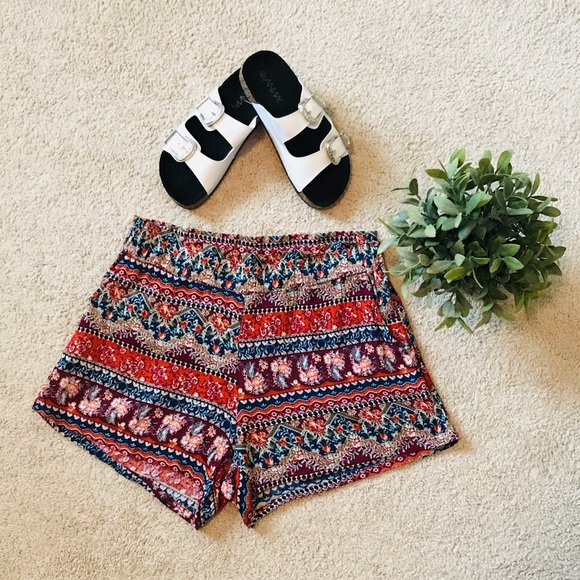 TILT Pants - ⬇️$5 Sale⚡️ Floral Printed Shorts